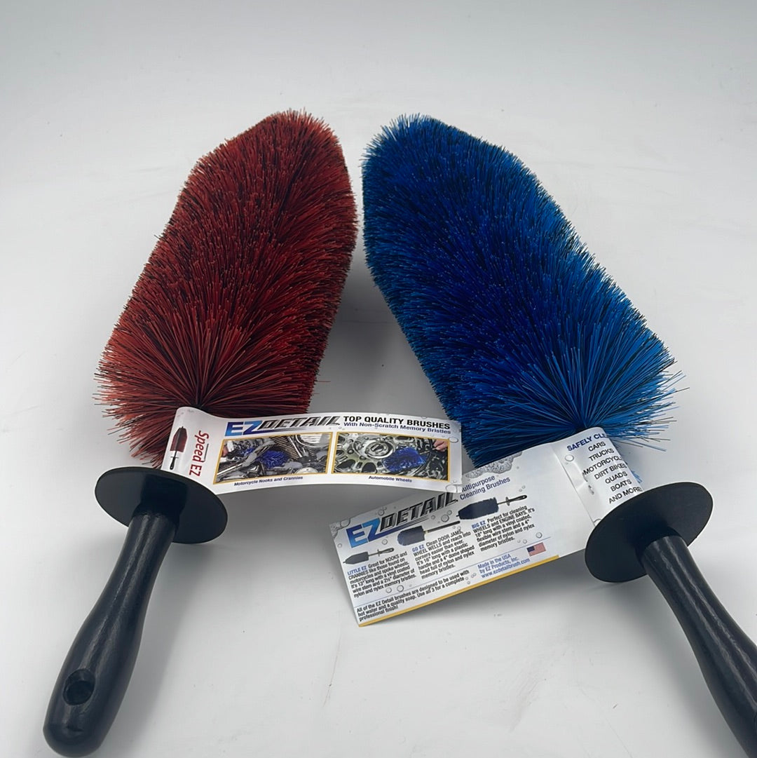 Big EZ Detail Brush with nylon and nylex bristles, ideal for cleaning motorcycles and spoke wheels.