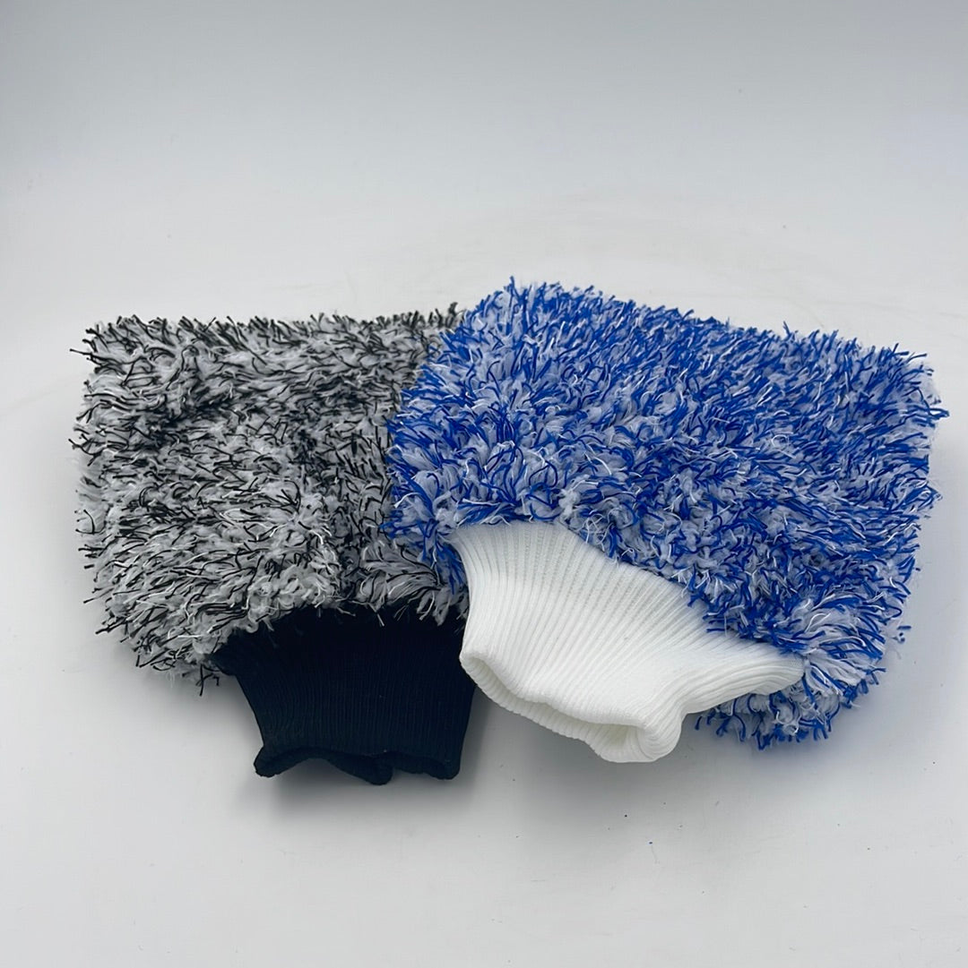 Microfiber wash mit in blue and gray colors.