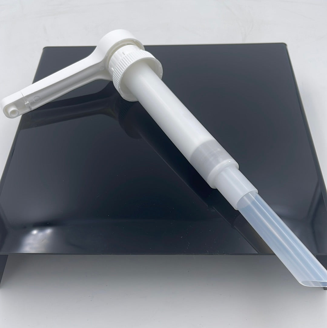3D 1 Gal pump dispenser with 20 cc capacity and no drip design.